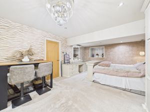 Photo 25- click for photo gallery